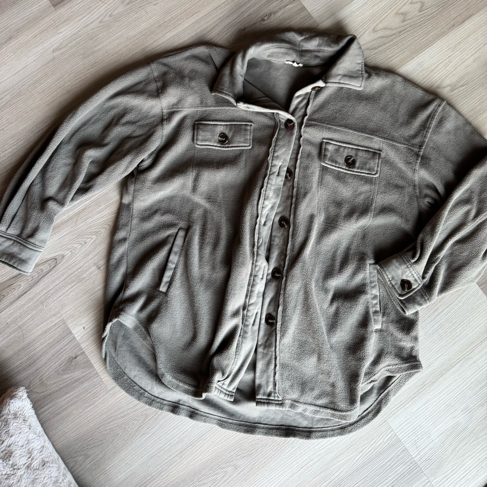 Gray Button-Up Fleece Shacket